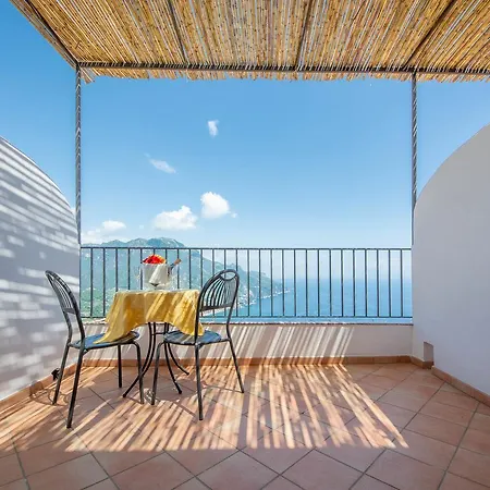 Hotel Villa Amore 2*