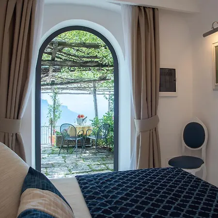 Villa Amore 4*