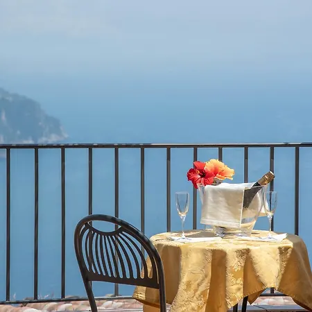 Hotell Villa Amore 4*