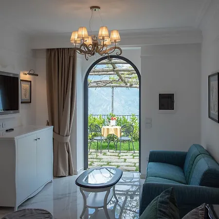 Villa Amore Hotel 2*