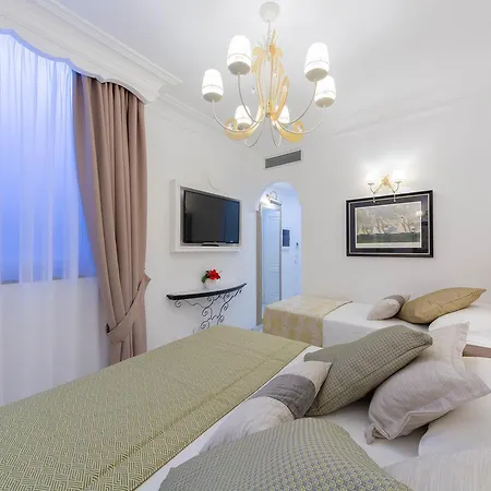 Villa Amore Hotel 4*