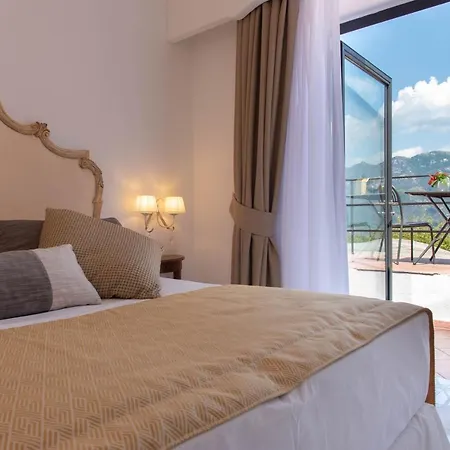 Villa Amore Hotel 4*