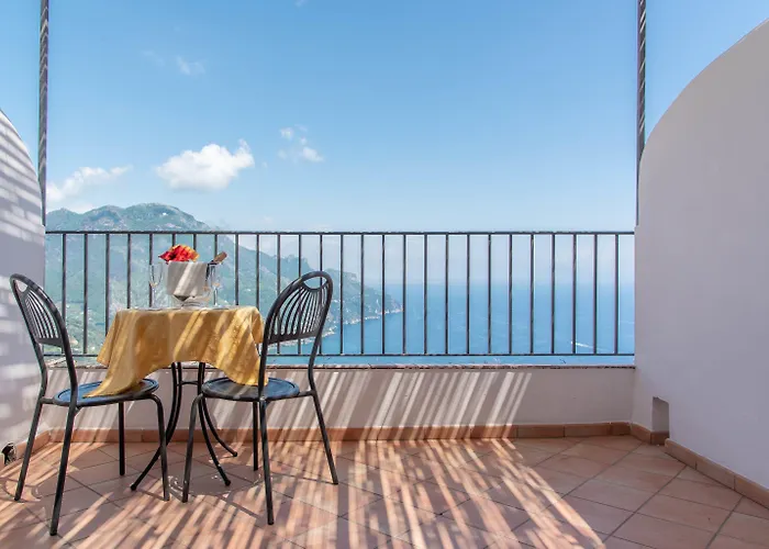 Отель Villa Amore 4*