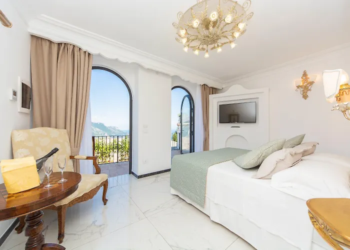 Отель Villa Amore 4*