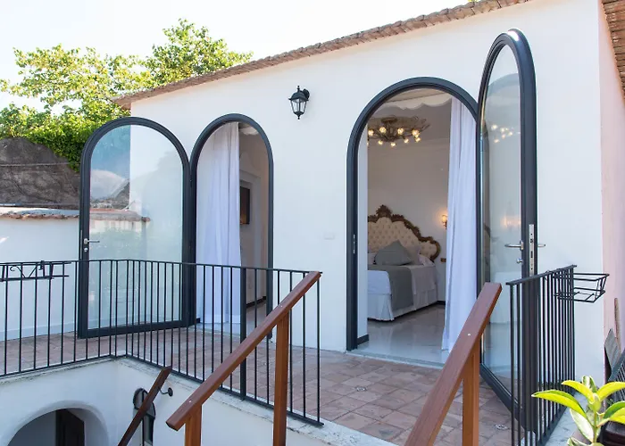 Villa Amore Hotel 4*