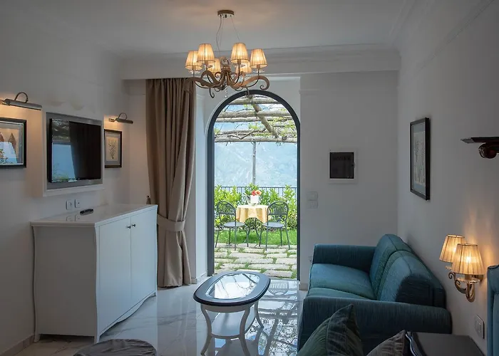 Villa Amore Hotel 4*