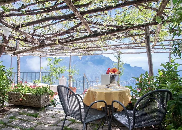 Hotel Villa Amore 4*