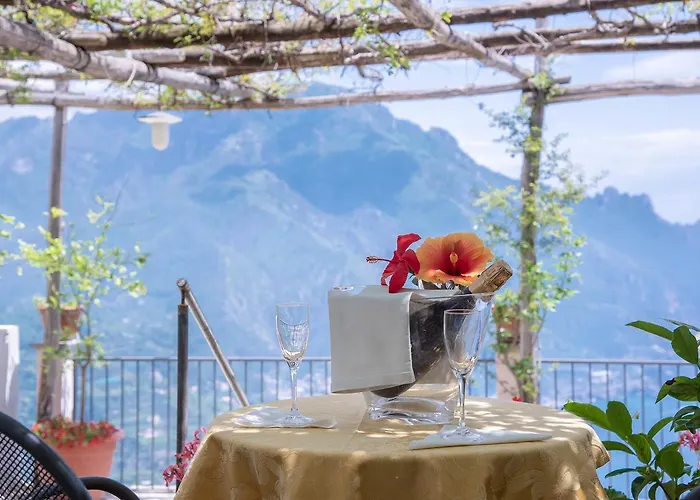 Отель Villa Amore Равелло