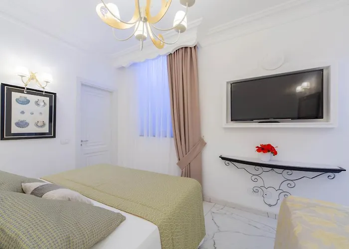 Отель Villa Amore Равелло